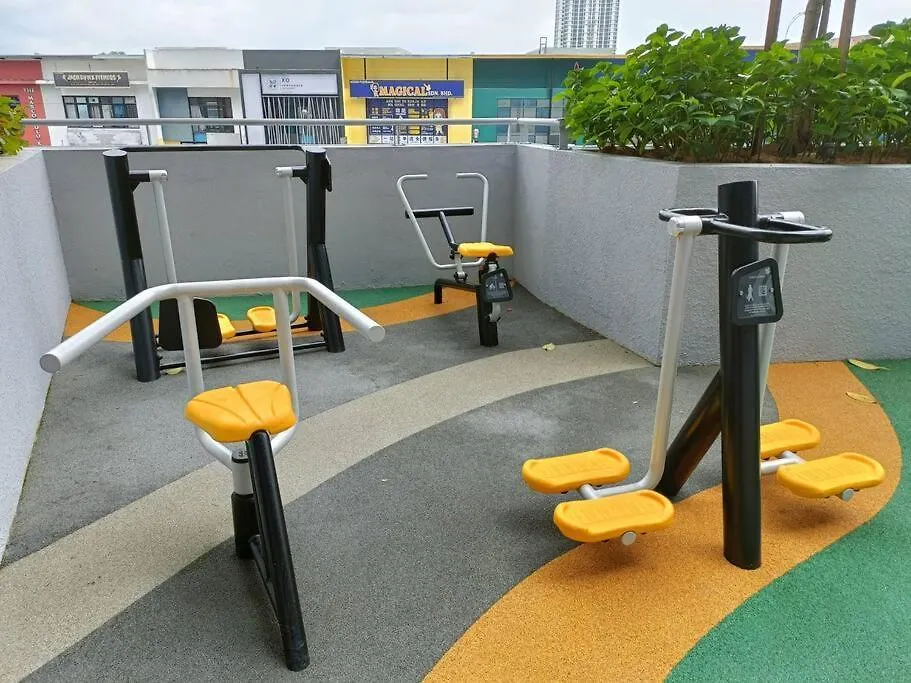 Sky Trees Netflix & Facilities With Balcony Διαμέρισμα Τζόχορ Μπάχρου