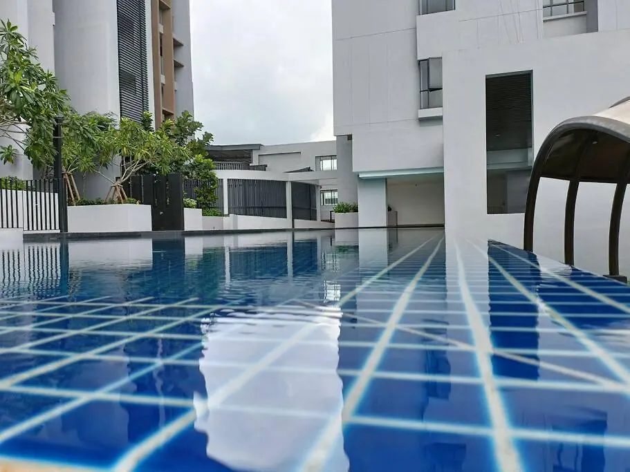 Sky Trees Netflix & Facilities With Balcony Διαμέρισμα Τζόχορ Μπάχρου