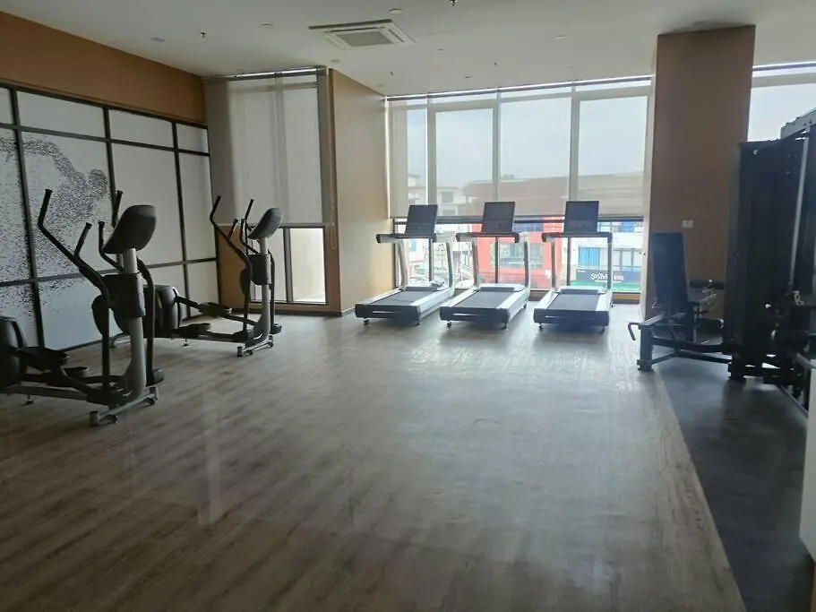Sky Trees Netflix & Facilities With Balcony Διαμέρισμα Τζόχορ Μπάχρου